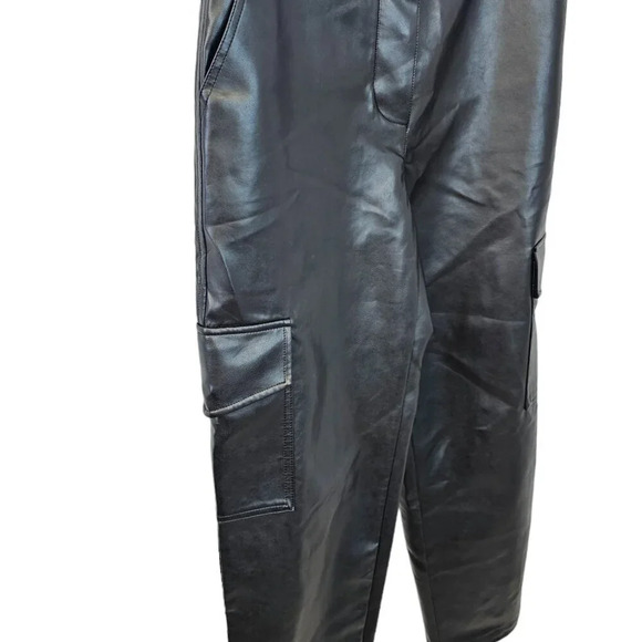Aritzia Wilfred Modern Cargo Pant Size 6 Black Vegan Leather  High Rise Utility - Picture 9 of 10